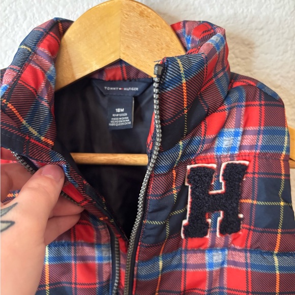 Tommy Hilfiger 18m Puffer Vest - Picture 2 of 2